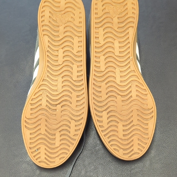 Adidas Men's Olive and White Sneakers with Gum Sole - Picture 3 of 3